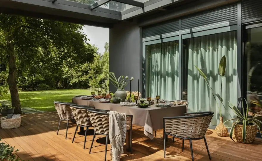 Taras czy balkon? Jak podjąć najlepszą decyzję? Analiza eksperta