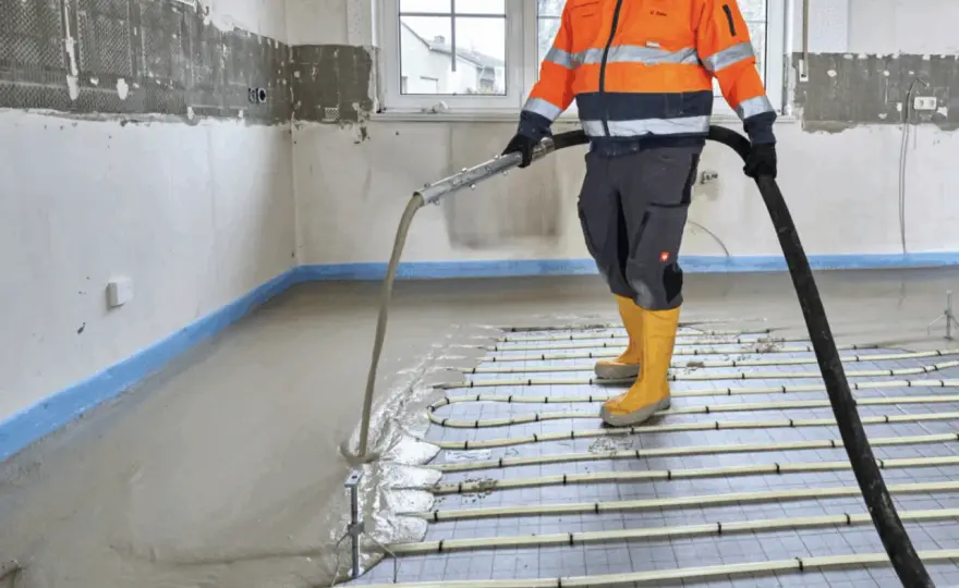 Jaki cement na wylewki? Wybierz dobrze i uniknij pęknięć!