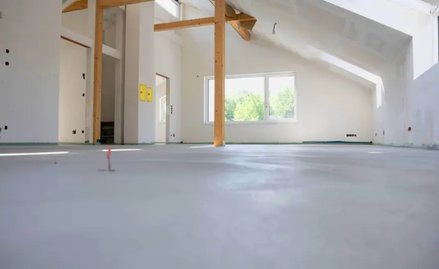 Ile cementu na 1m² wylewki? Oblicz precyzyjnie i oszczędź!