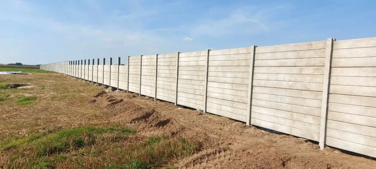 Ogrodzenie na granicy działki