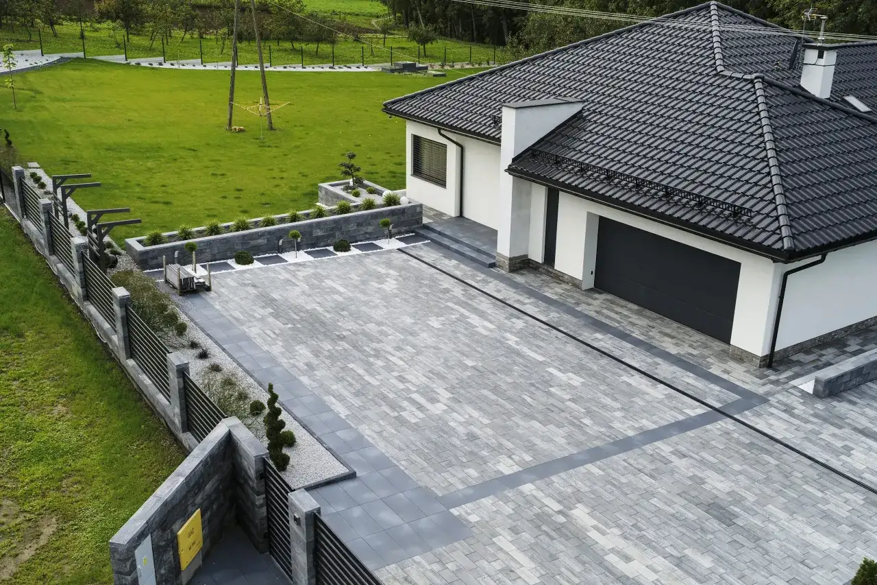 Kalkulacja kosztów podjazdu z kostki brukowej 100m2